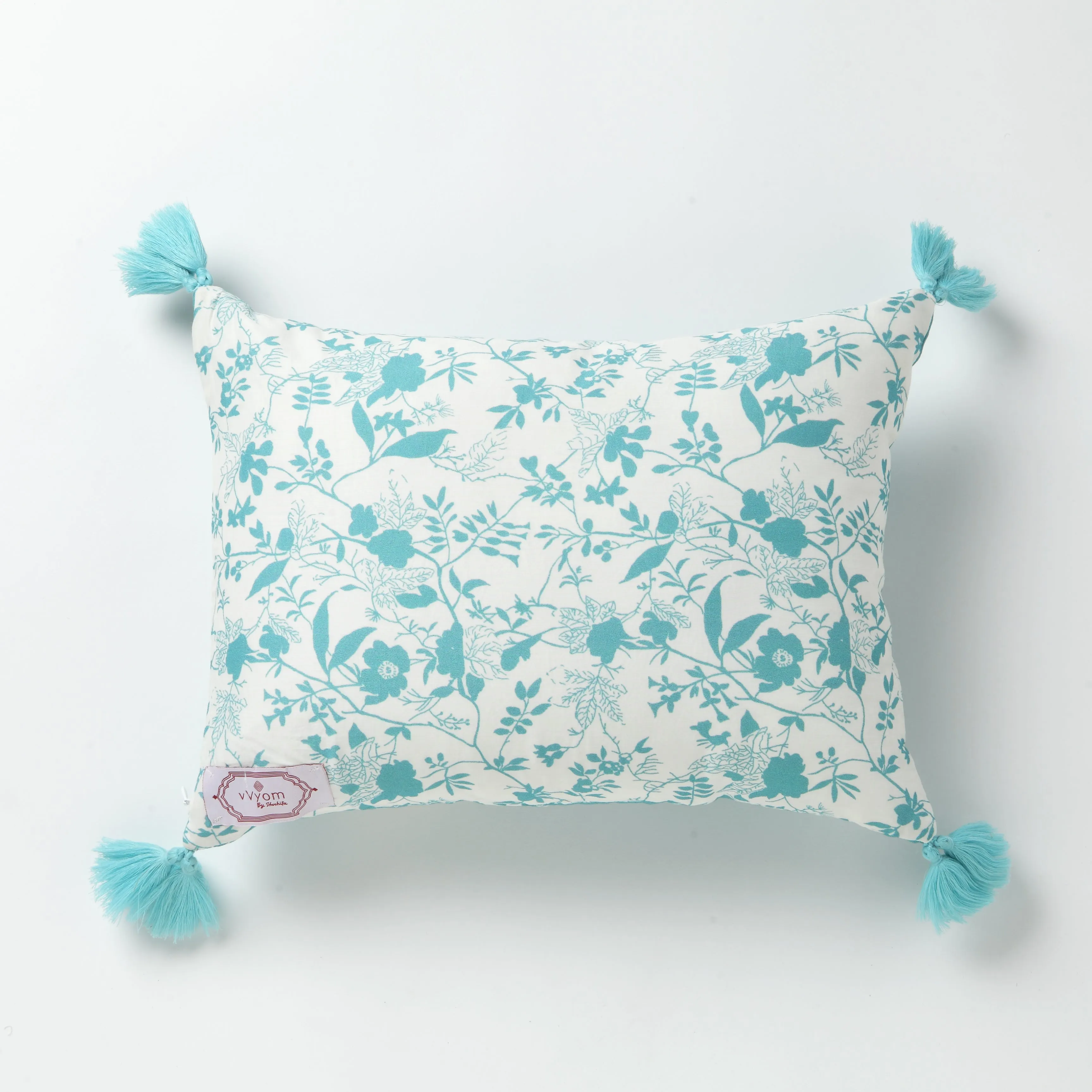 Bahaarloom Lily Cushion
