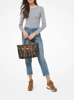 Beck Medium Jet Set Girls Tote Bag