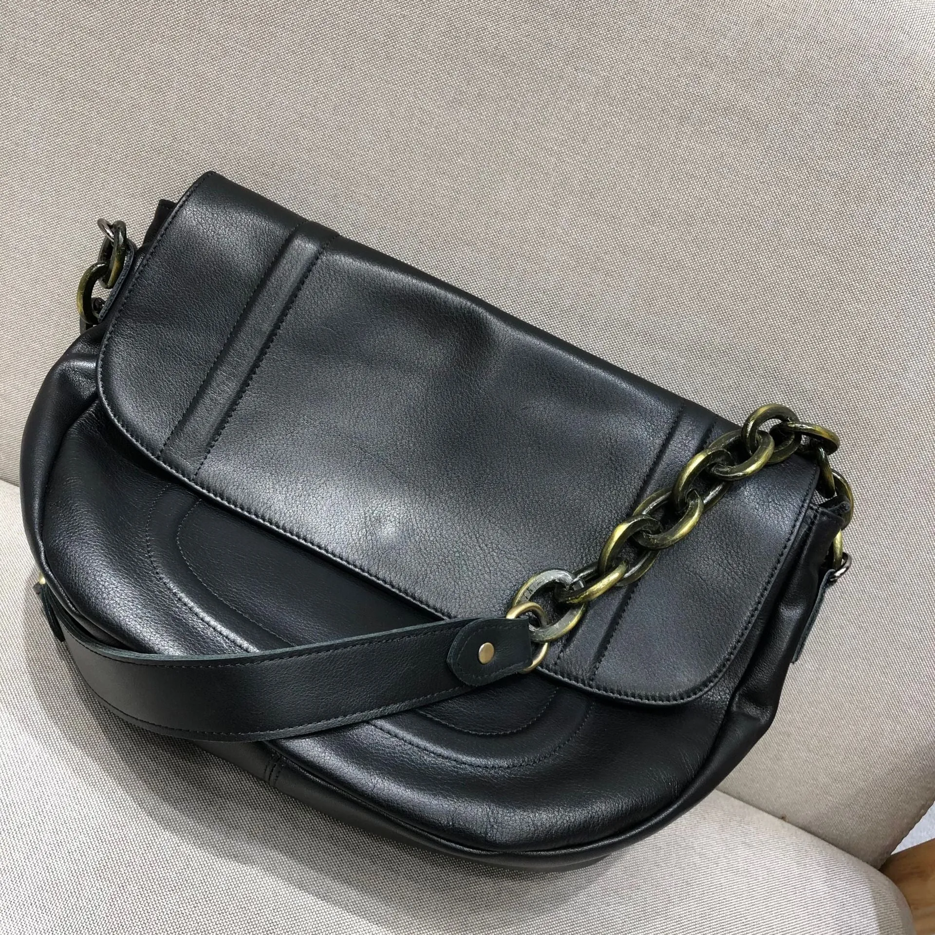 Fashionable Womens Black Leather Sling Bag Genuine Leather Crossbody Bags