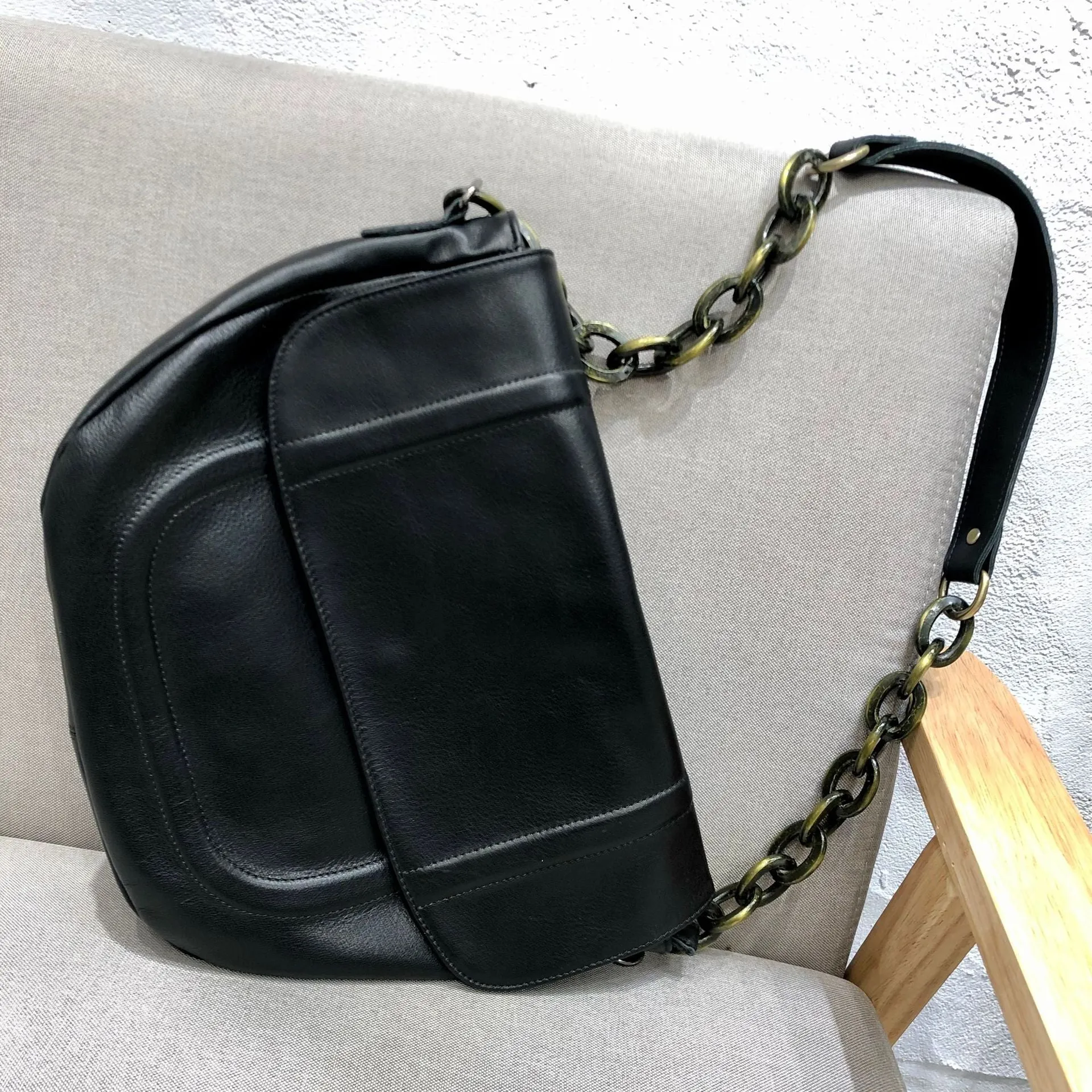 Fashionable Womens Black Leather Sling Bag Genuine Leather Crossbody Bags