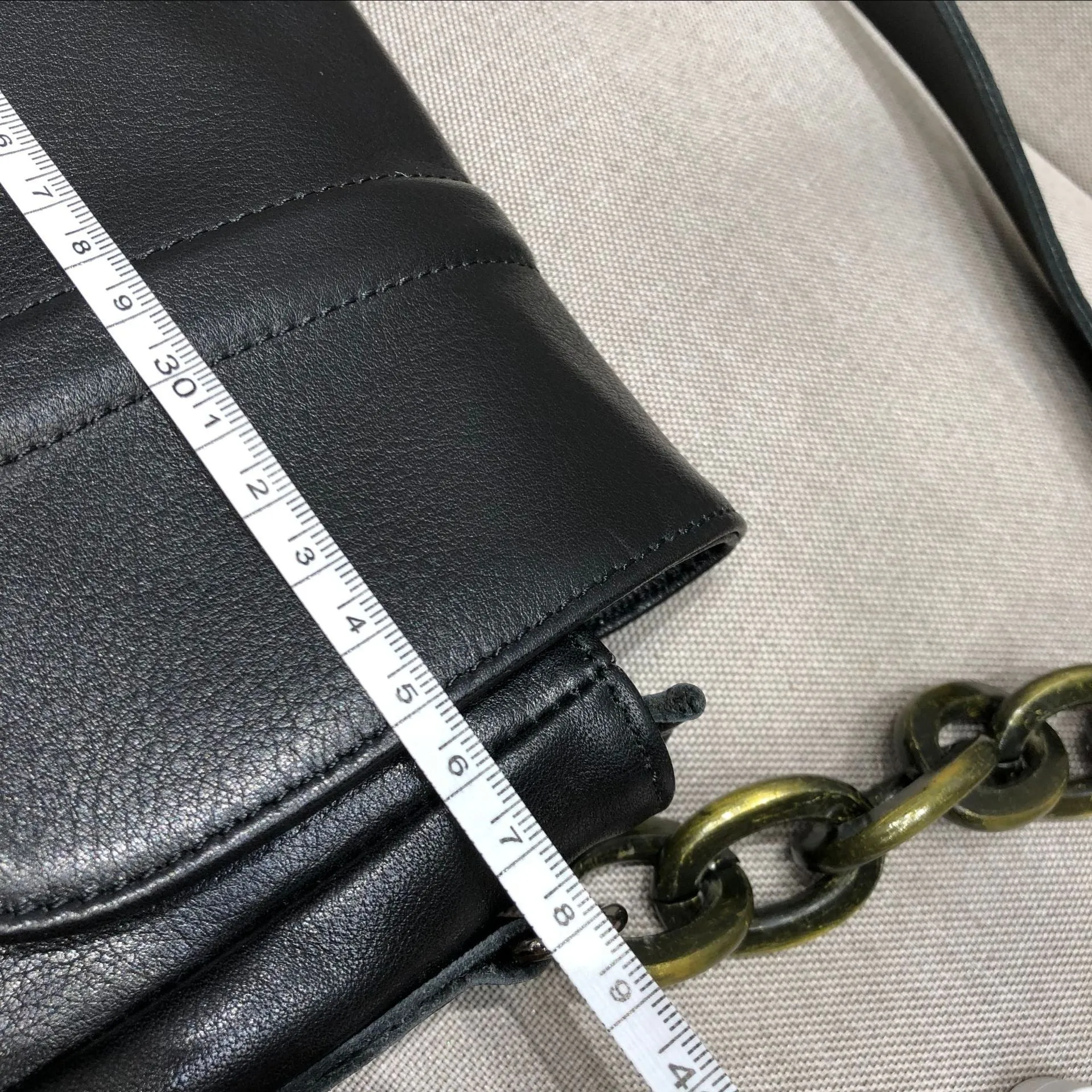 Fashionable Womens Black Leather Sling Bag Genuine Leather Crossbody Bags